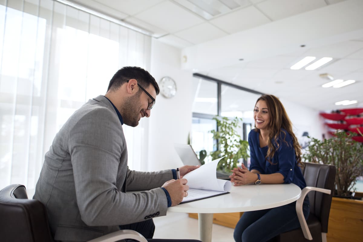 As melhores práticas para gerenciar entrevistas com a imprensa